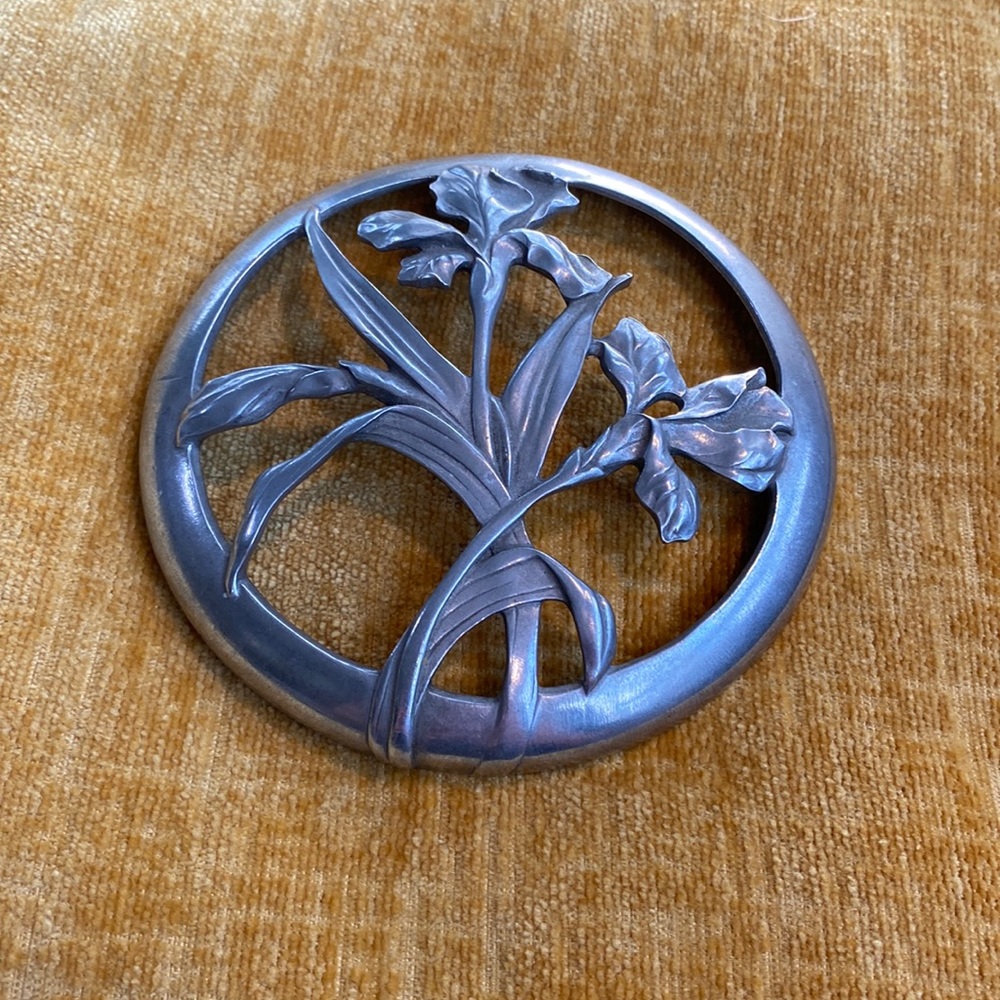 Vintage 1989 Flower Seagull Pewter Canada Paper Weight